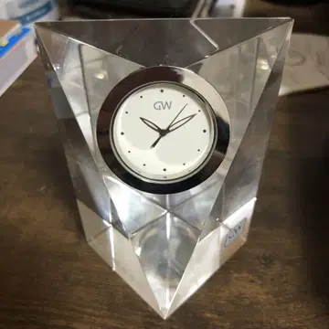 고품질! GW NARUMI 크리스탈 시계 피라미드형