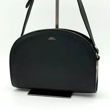 [ 새상품급 ] APC Demi Lune 하프문 숄더백 블랙