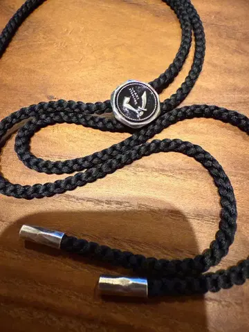 GARNI 루프 타이