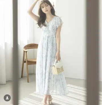 토코 클로젯 펄 장식 넥 리본 수채화 라인 플라워 플리츠 원피스