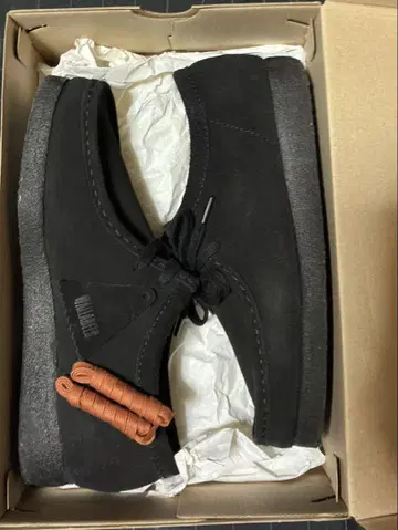 클락스 왈라비 블랙 27cm