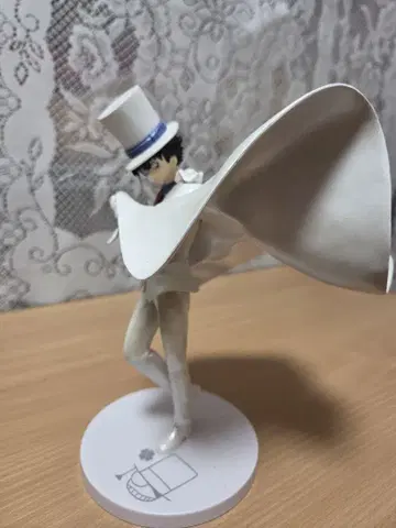 괴도 키드 피규어