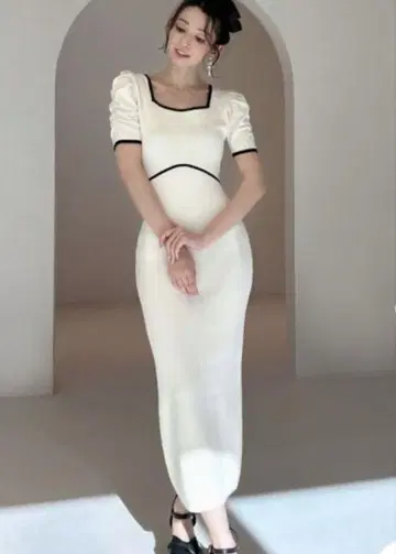 RESEXXY 바이컬러 타이트 원피스