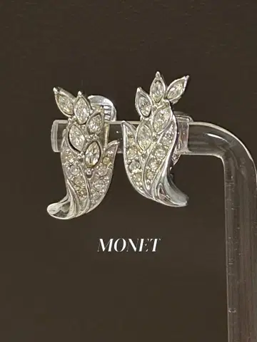MONET 모네 리프 크리스탈 귀찌