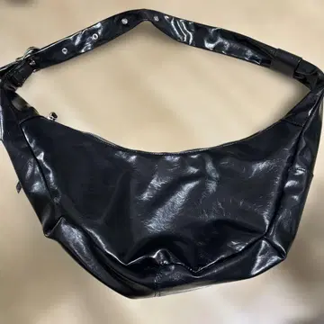 한국 가죽 숄더백
