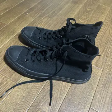 블랙 하이컷 스니커즈