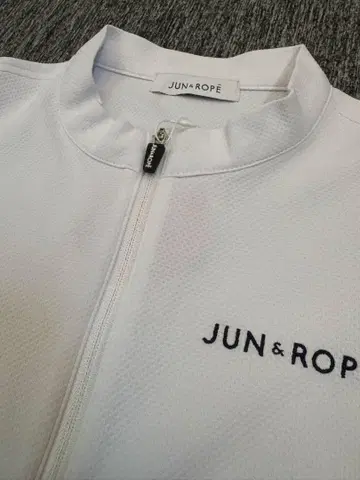 JUN&ROPE 화이트 민소매 의류 택 포함 새 상품
