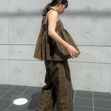 브라운 체크 셋업, 택 포함