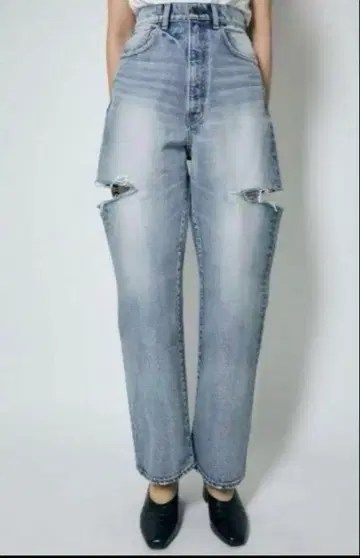 moussy THIGH SLIT LOOSE STRAIGH 23인치