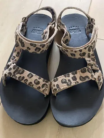 [새상품] Teva W Universal Leopard 샌들 7