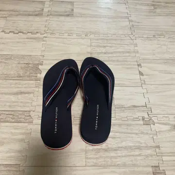 TOMMY HILFIGER 네이비 샌들