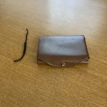 점과 선 usuha peta 오른손잡이 가죽 3단 폴더형 지갑 브라운