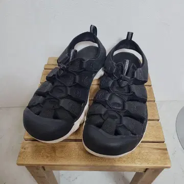 KEEN 킨 샌들 26.5