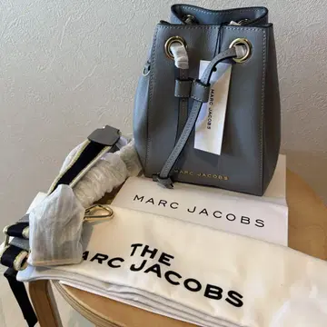 미사용 새상품 MARC JACOBS 그레이 BUCKET BAG