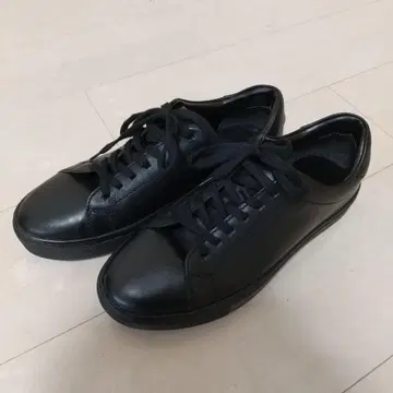 지유 블랙 컬러 남성용 스니커즈 25.0cm 새상품급