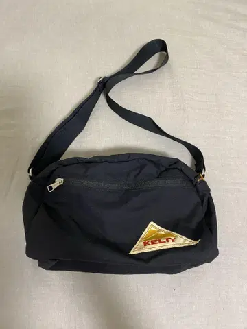 켈티 숄더백 블랙