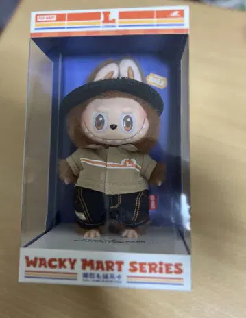 POPMART WACKY MART SERIES 봉제 인형
