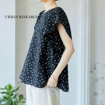 URBAN RESEARCH 도트 프린트 플레어 슬리브 블라우스