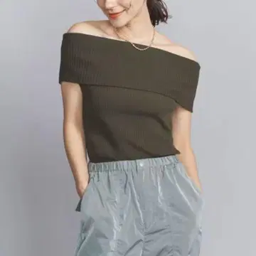 BEAUTY&YOUTH 리브 오프숄더 탑