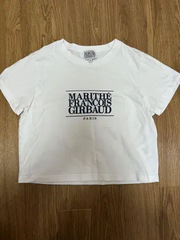 MARITHE FRANCOIS GIRBAUD 티셔츠 M 짧은 기장