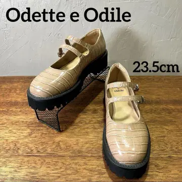 미사용급 Odette e Odile 더블 벨트 통굽 신발