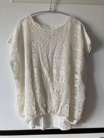 아이보리 레이스 슬리브리스 상의