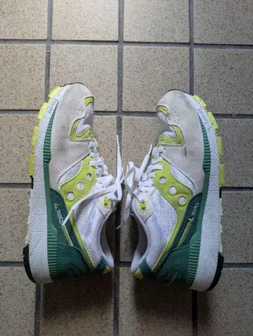 써코니 saucony 24