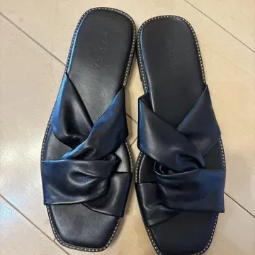 RANDA 블랙 샌들