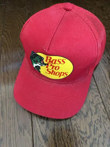 Bass Pro Shops 빨간색 메쉬 캡