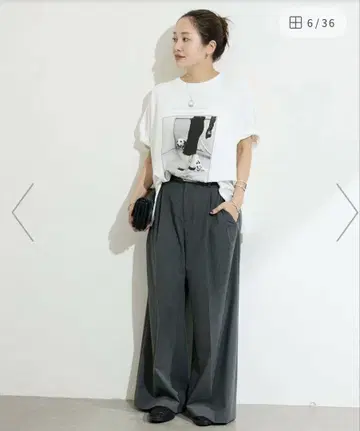 화이트 프린트 티셔츠 루즈핏