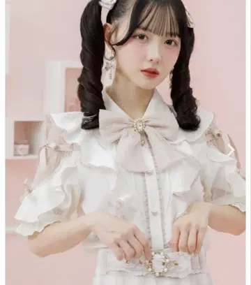 ROJITA 어깨 레이스 더블 리본 프릴 디자인 블라우스