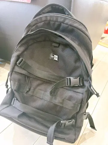 뉴에라 블랙 백팩 35L