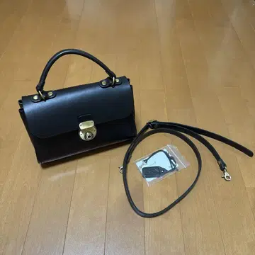 헤르츠 쁘띠 미뇽 블랙