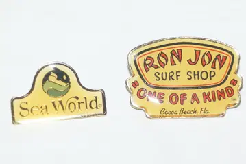 SeaWorld & Ron Jon Surf Shop 로고 핀셋