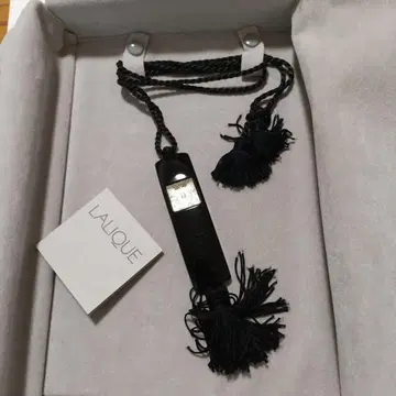 LALIQUE 아레투즈 블랙 프린지 펜던트 르네 라리크