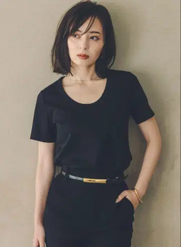 anuans 아뉴앙스 실크 터치 코튼 U넥 티 블랙