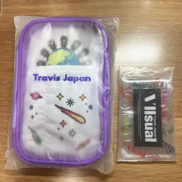 Travis Japan 파우치