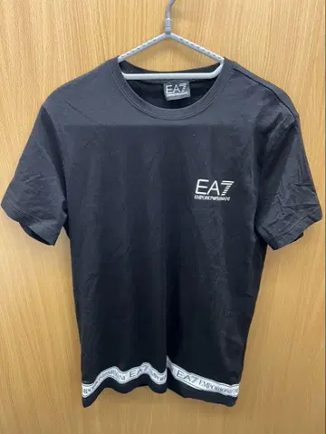 EA7 Emporio Armani 블랙 티셔츠