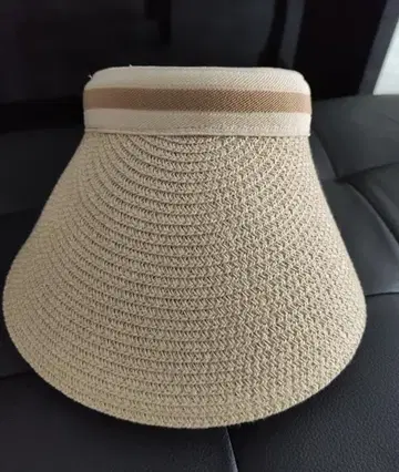베이지 스트라이프 밴딩 밀짚모자