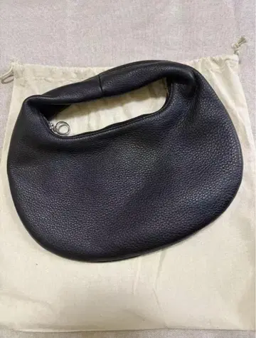 Aeta 아에타 라운드 원 숄더 M 핸드백 블랙