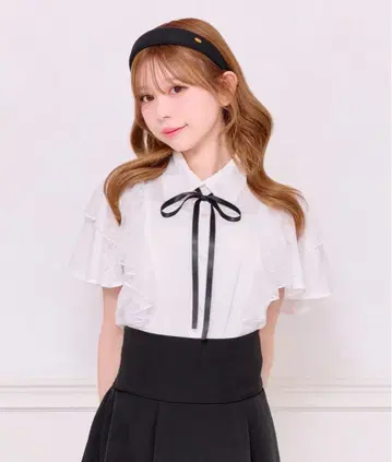 모듬 보타이 플레어 슬리브 블라우스