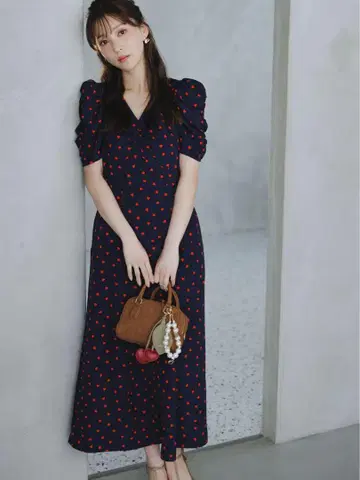 네이비 레드 도트 퍼프 슬리브 원피스