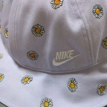 Nike 데이지 꽃무늬 자수 버킷햇 L/XL 새상품 빅 사이즈