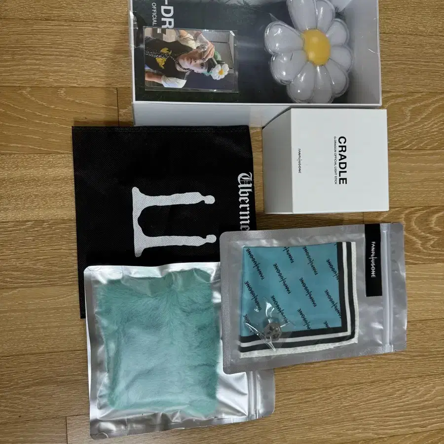 G-DRAGON クレイドル　クレイドルカバー　セット G-DRAGON | 지드래곤 GD G-dragon Lightstick Cradle Cover