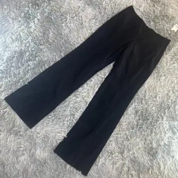 미사용품 빅 사이즈 XL GU 하이라이즈 프론트 슬릿 청바지 블랙