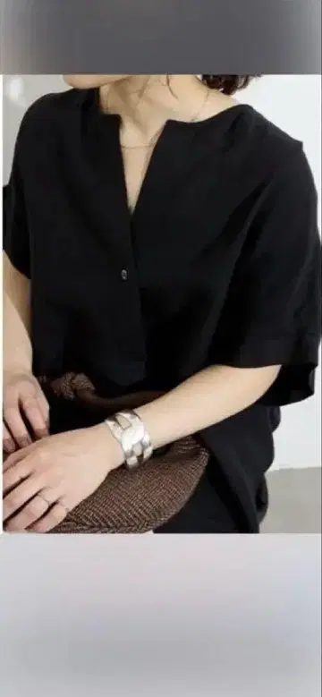 저널 스탠다드 레이온 린넨 노카라 블라우스 검정 미사용 새상품
