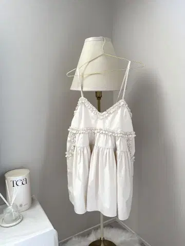 앨리슨 브라운 페어리 프릴 미니 드레스