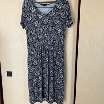 LAURA ASHLEY 꽃무늬 반팔 원피스 사이즈 13