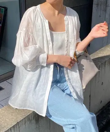 콜라주 개럴개런트 라미 2WAY 시어 블라우스 화이트
