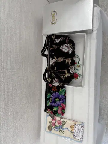 FEILER 꽃무늬 자수 핸드백과 손수건, 파우치 세트 미사용 새상품